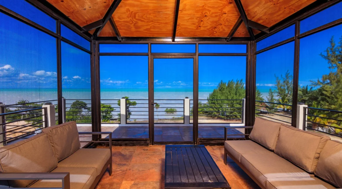 high-end-finishes-belize-seafront-home-scaled