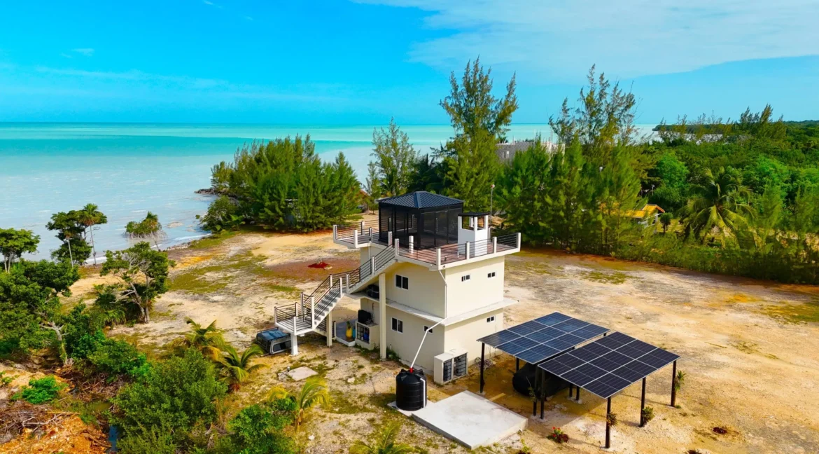 off-grid-friendly-luxury-home-belize-scaled (1)